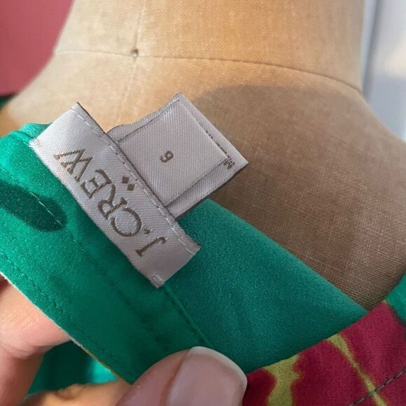J CREW | green floral v neck blouse 6 - Picture 5 of 7